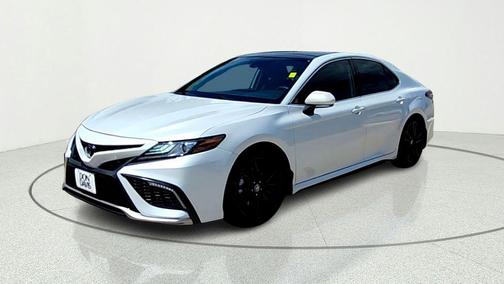 Pearl 2023 Toyota Camry XSE