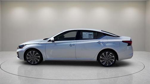 2025 Nissan Altima SL