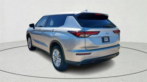 2023 Mitsubishi Outlander ES