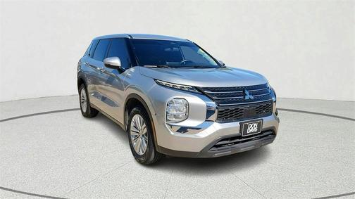 2023 Mitsubishi Outlander ES
