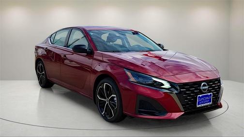 2025 Nissan Altima SR