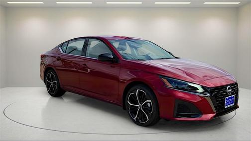 2025 Nissan Altima SR