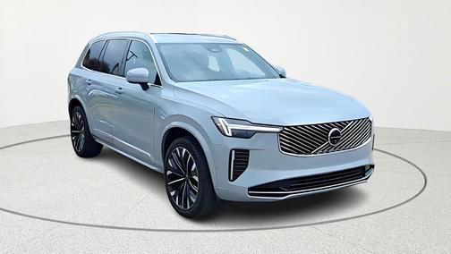 2025 Volvo XC90 B6 Plus 7-Seater