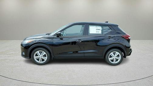 Super Black 2025 Nissan Kicks Play S
