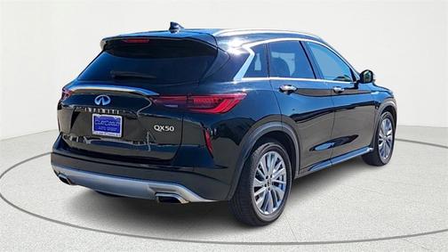 2024 INFINITI QX50 Luxe