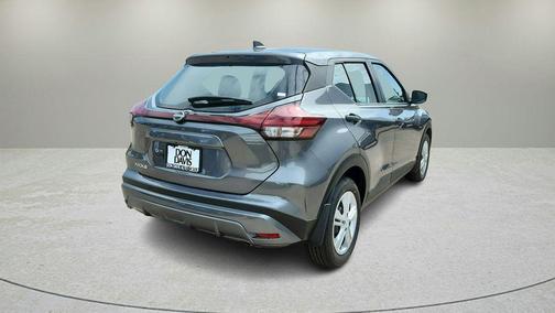 Gun Metallic 2025 Nissan Kicks Play S