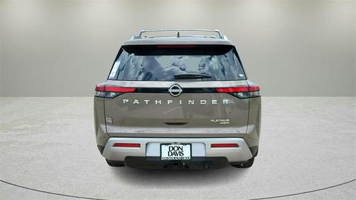 2025 Nissan Pathfinder Platinum