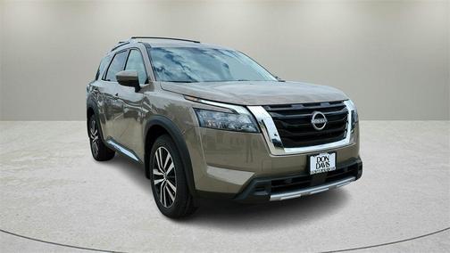 2025 Nissan Pathfinder Platinum