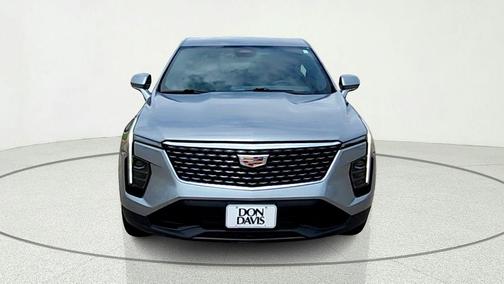 Silver Metallic 2024 Cadillac XT4 Luxury