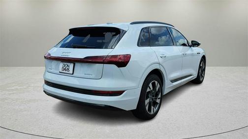 2021 Audi e-tron Premium