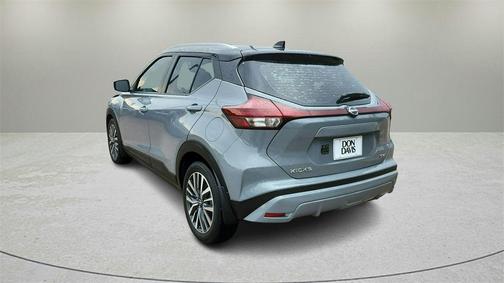 2022 Nissan Kicks SV