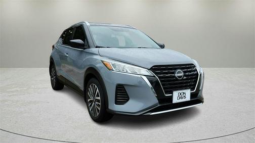 2022 Nissan Kicks SV