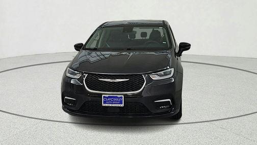 2023 Chrysler Pacifica Touring-L