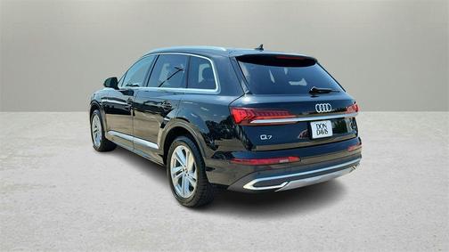 2022 Audi Q7 55 Premium Plus
