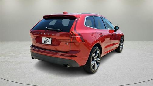 2019 Volvo XC60 T5 Momentum