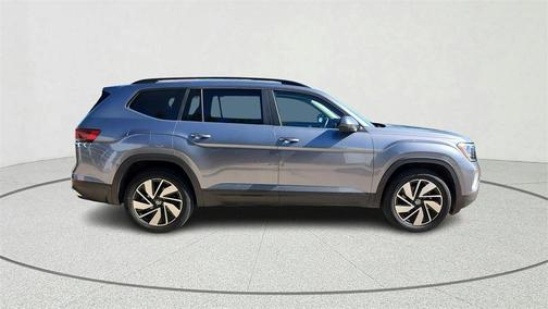 2024 Volkswagen Atlas 2.0T SE