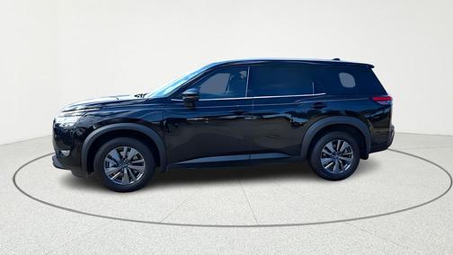 2022 Nissan Pathfinder S