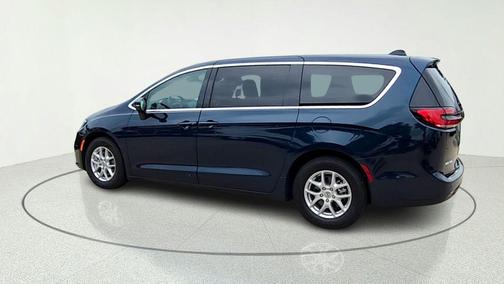 Fathom Blue Pearlcoat 2023 Chrysler Pacifica Touring-L