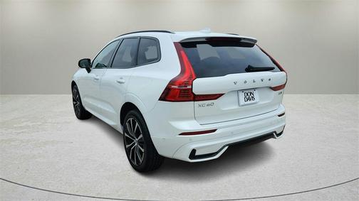 2024 Volvo XC60 B5 Plus Dark Theme