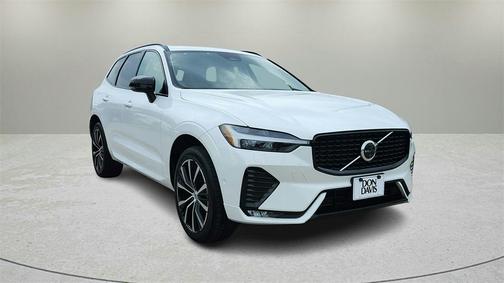2024 Volvo XC60 B5 Plus Dark Theme