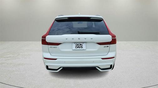 2024 Volvo XC60 B5 Plus Dark Theme