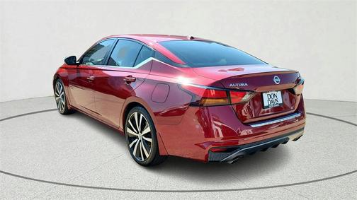 2022 Nissan Altima 2.5 SR