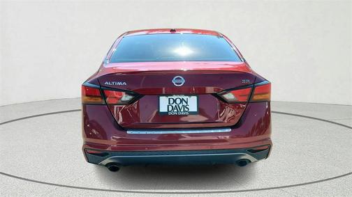 2022 Nissan Altima 2.5 SR