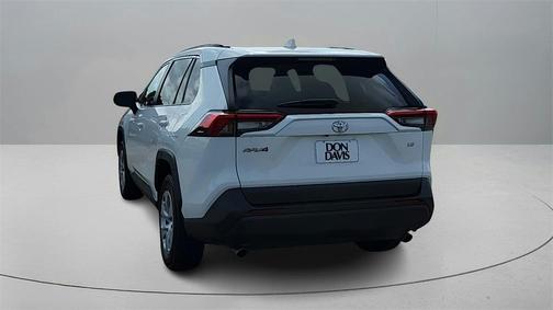 2020 Toyota RAV4 LE
