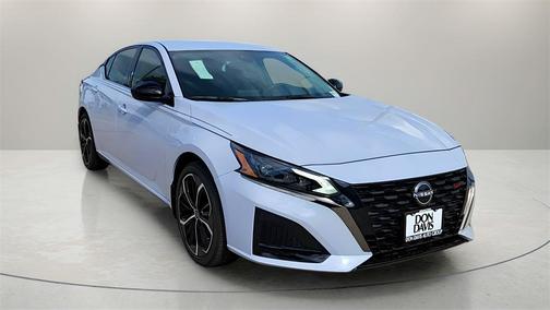 2025 Nissan Altima SR