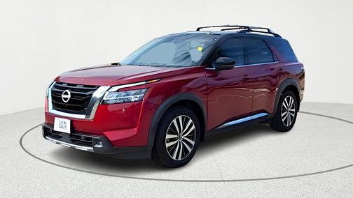 2022 Nissan Pathfinder Platinum