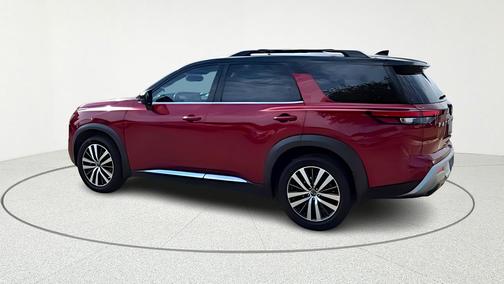 2022 Nissan Pathfinder Platinum