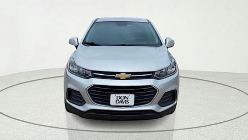 Silver Ice Metallic 2022 Chevrolet Trax LS