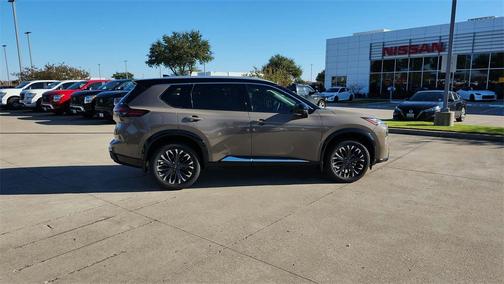 2025 Nissan Rogue Platinum