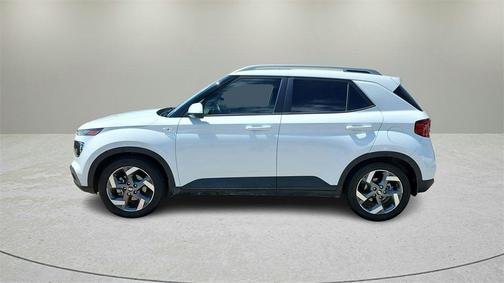 2022 Hyundai VENUE SEL