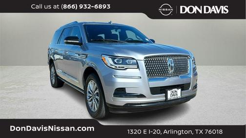 2023 Lincoln Navigator Standard