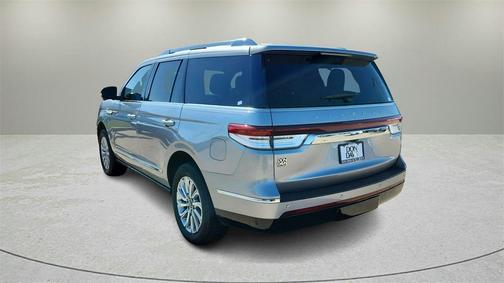 2023 Lincoln Navigator Standard
