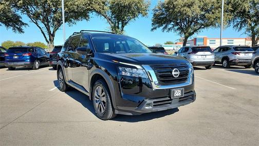 2024 Nissan Pathfinder SV