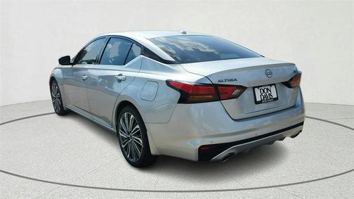 2025 Nissan Altima SL