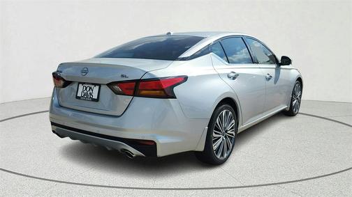 2025 Nissan Altima SL