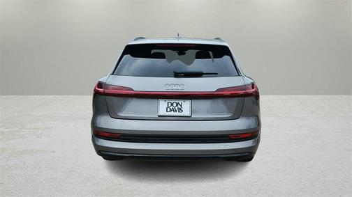 2021 Audi e-tron Premium