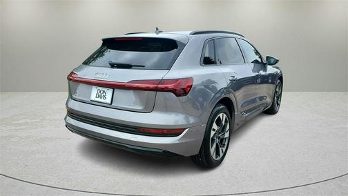 2021 Audi e-tron Premium