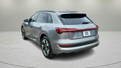 2021 Audi e-tron Premium