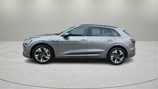 2021 Audi e-tron Premium
