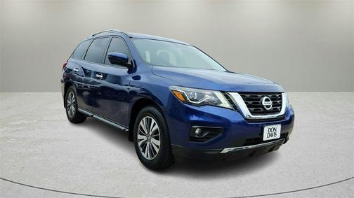 2017 Nissan Pathfinder SL