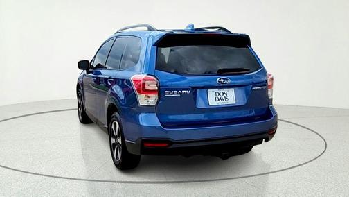 Quartz Blue Pearl 2017 Subaru Forester 2.5i Premium