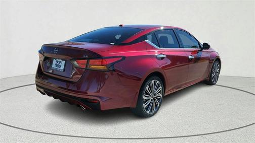 2025 Nissan Altima SL