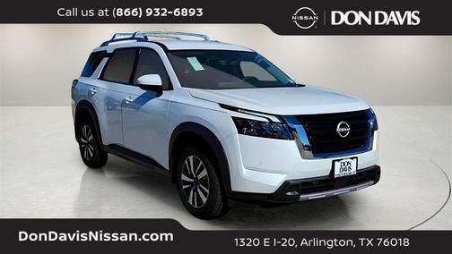 2025 Nissan Pathfinder SL