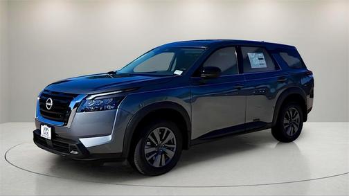 2025 Nissan Pathfinder S