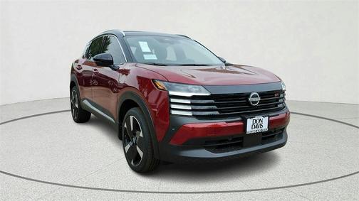 2025 Nissan Kicks SR