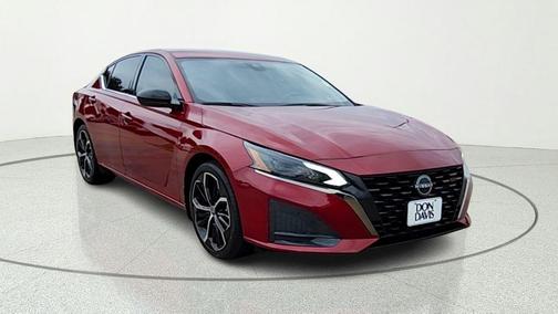Scarlet Ember 2024 Nissan Altima 2.5 SR